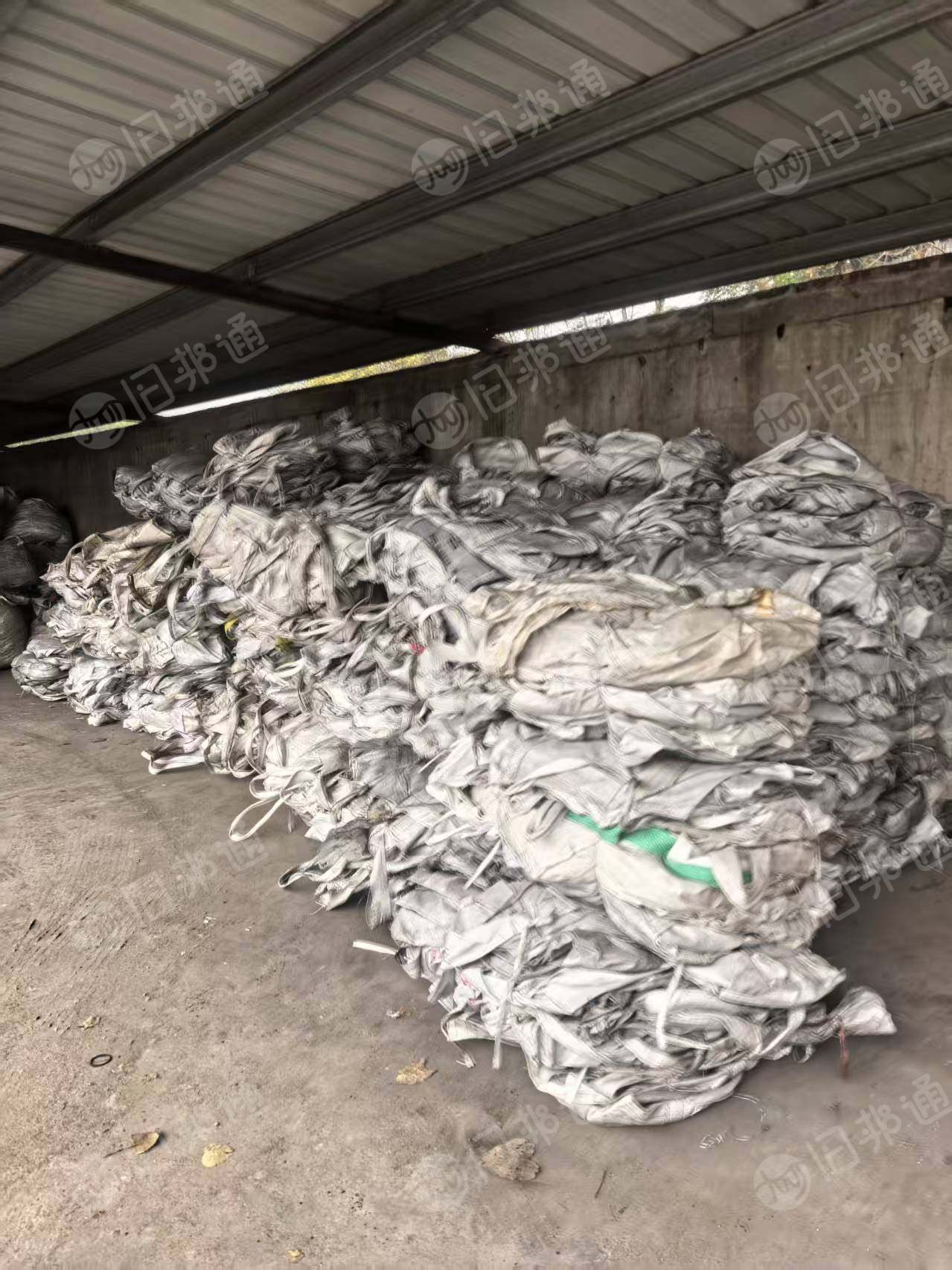 出售钢铁厂下来的废旧吨包，纯白吨包，现货30吨