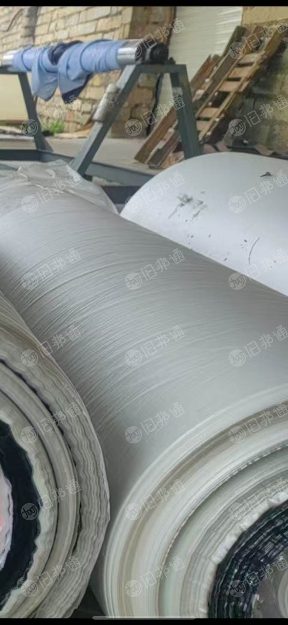 出售OPP卷筒膜废料，两边有1/2厘米其他颜色的边料，现货10几吨