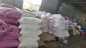 长期出售裁床上下来的针织废布，纯棉废布，涤棉废布，氨纶废布，都有分拣好