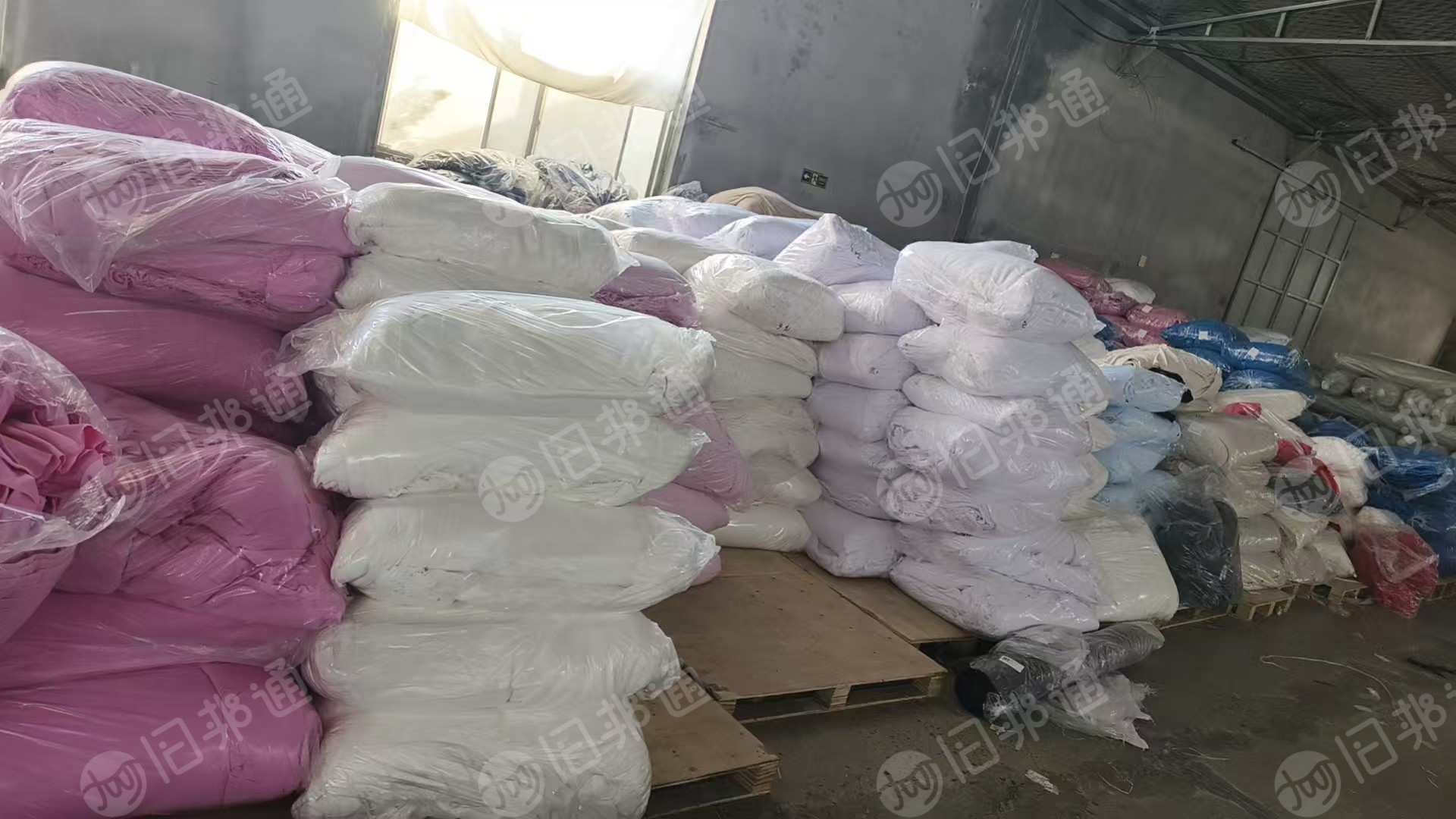 长期出售裁床上下来的针织废布，纯棉废布，涤棉废布，氨纶废布，都有分拣好