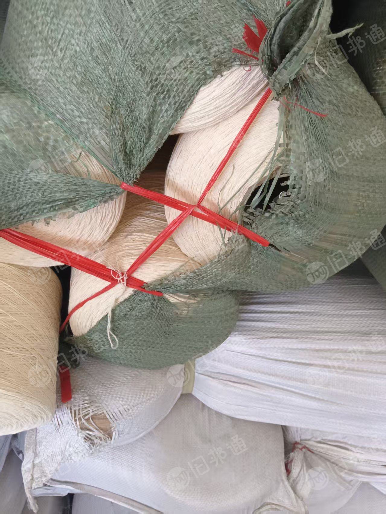 厂家现货处理一批库存涤棉纱线，气流纺下来的，10支，有七种颜色，涤50棉50，现货十几吨