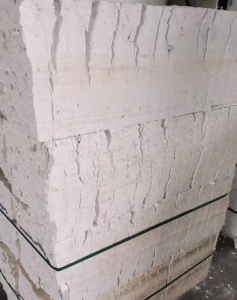 长期出售冷压块，社会料和厂料混压，现货15吨