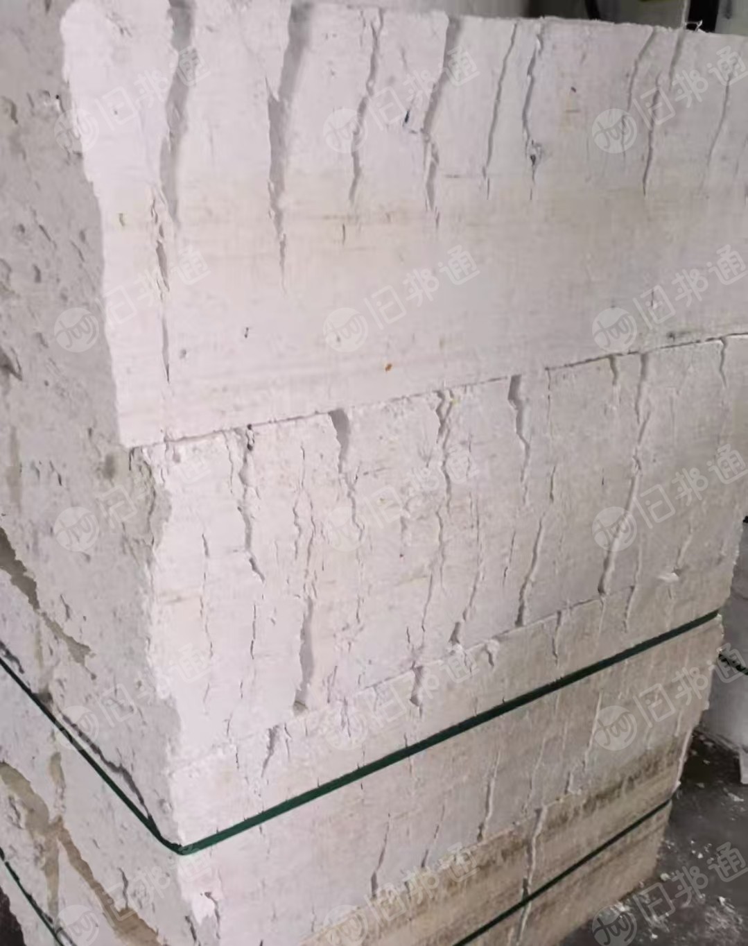 长期出售冷压块，社会料和厂料混压，现货15吨