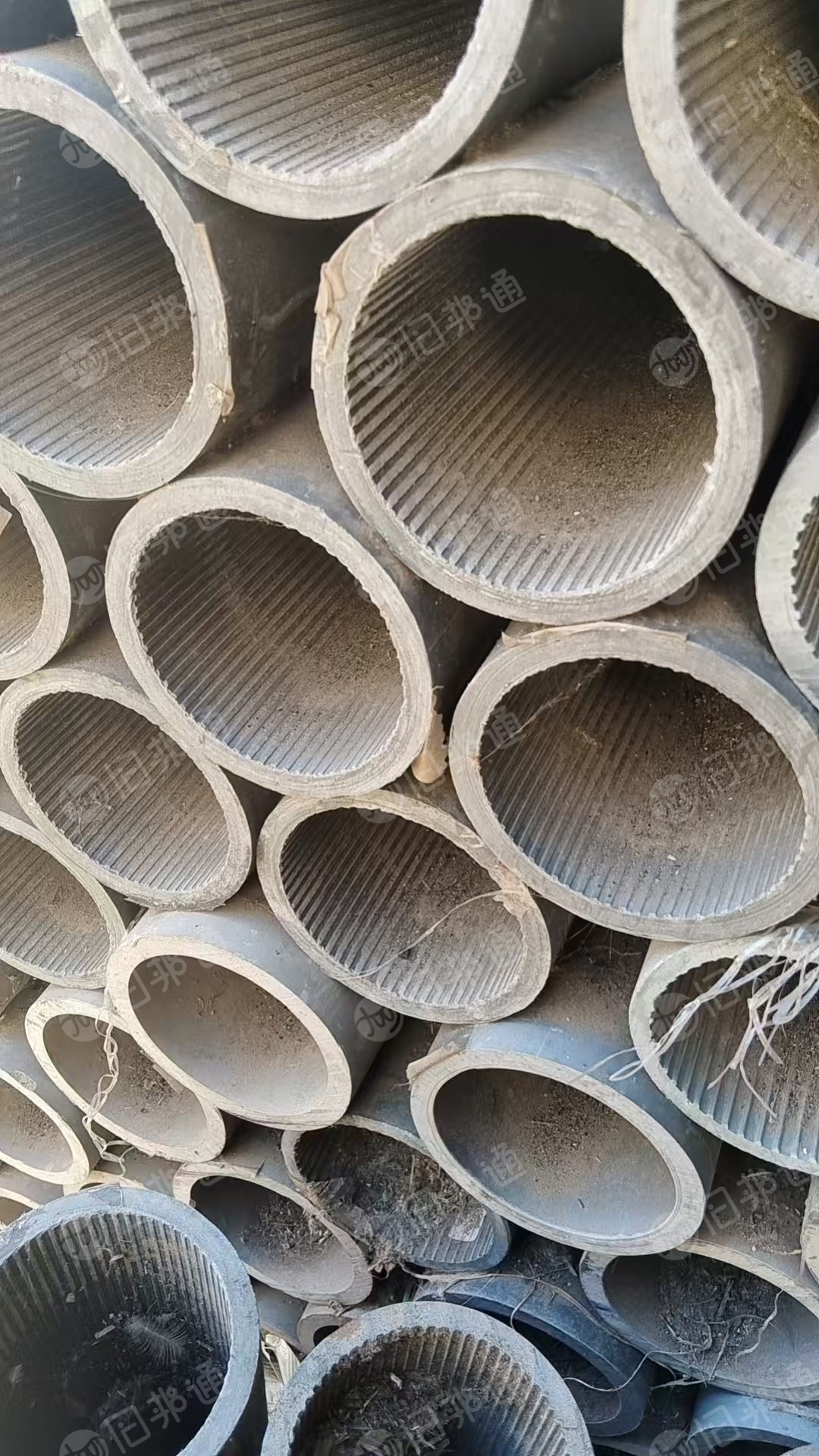 出售塑料轴，单个40公分长大概4斤多，具体材质不确定