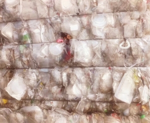 长期出售餐盒压块，现货一挂车