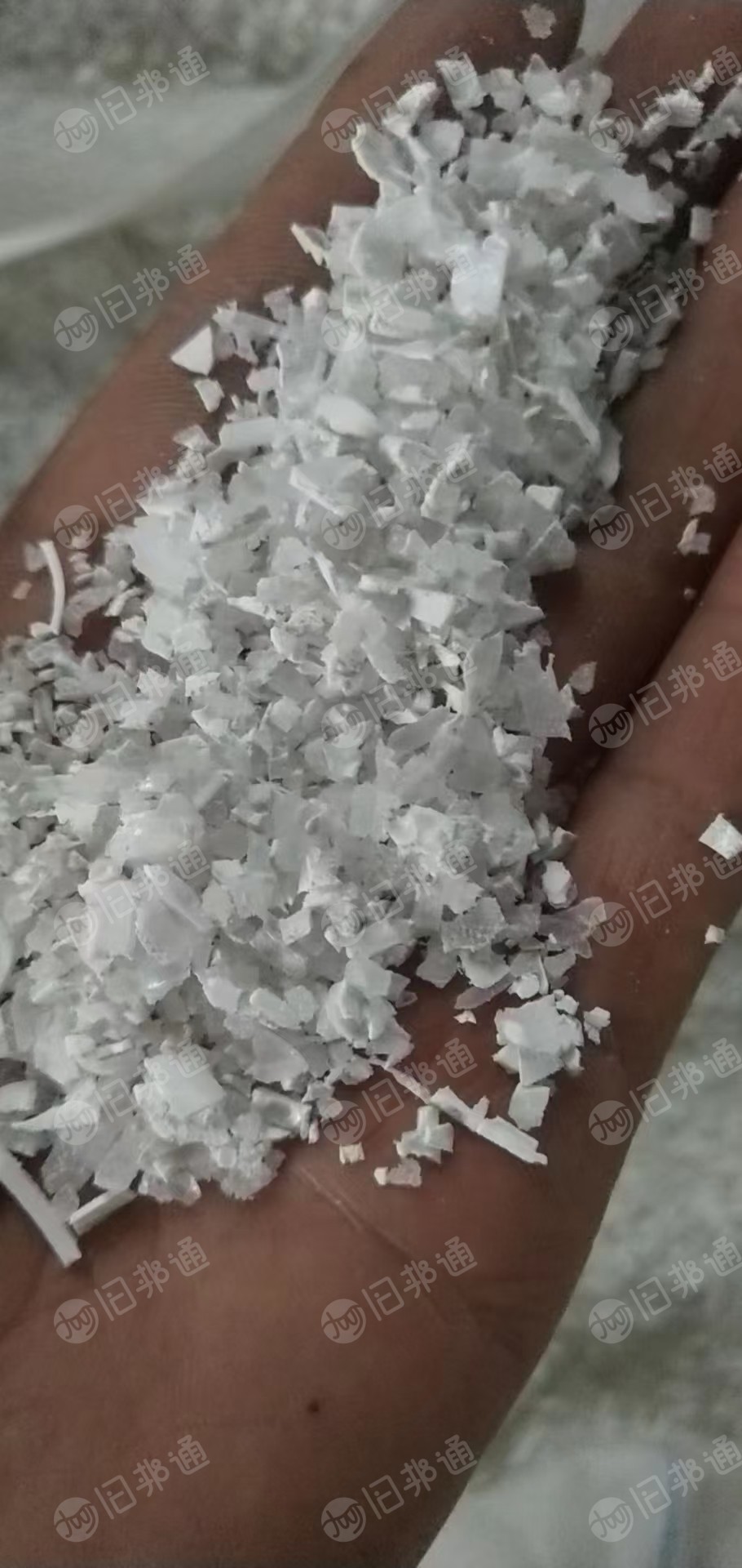 出售光伏厂EVA胶条破碎料，现货几十吨