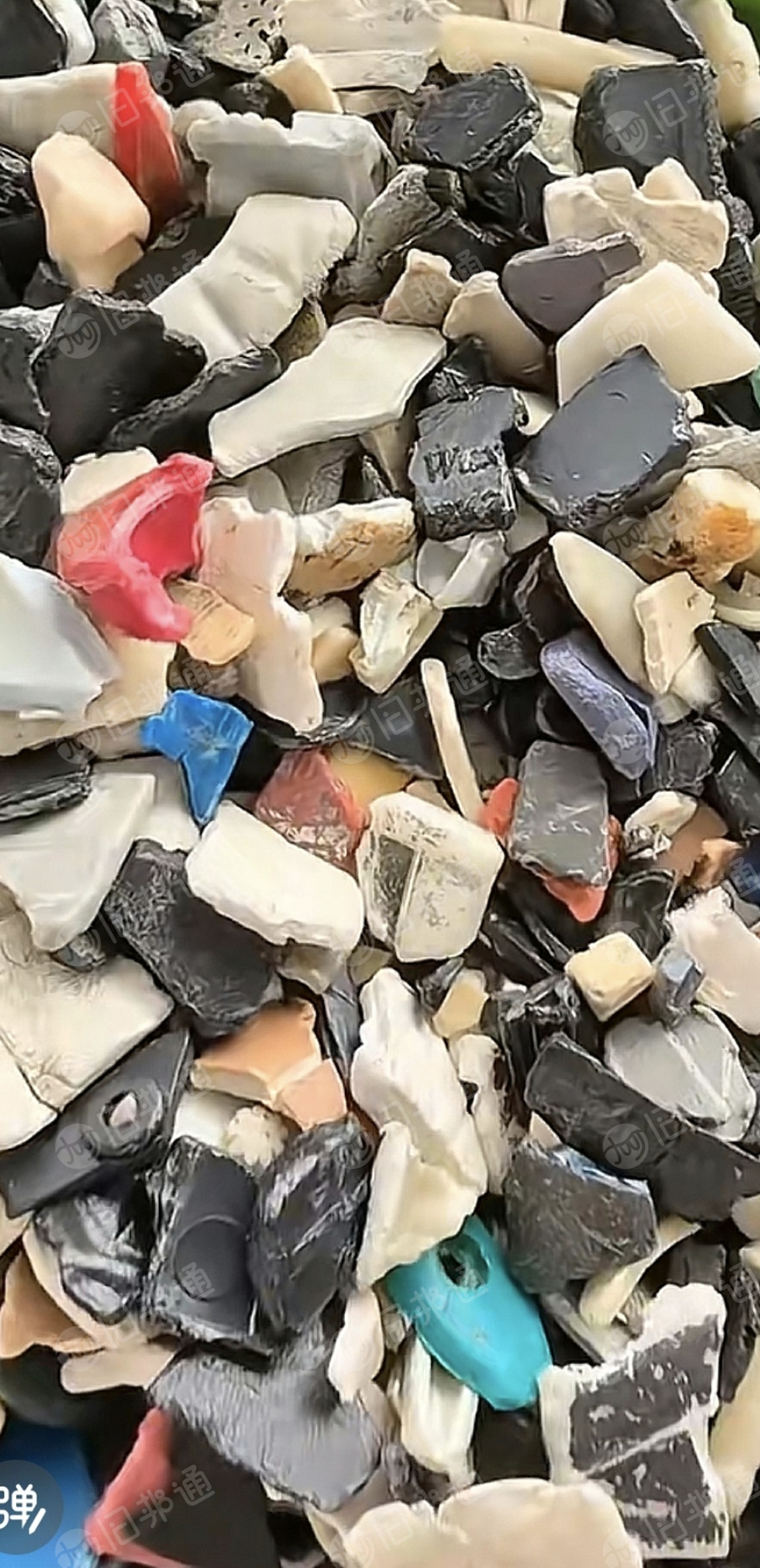 大量出售黑花白abs混合破碎料，静电料