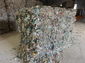 出售建筑垃圾膜废料，可炼油，也有清洗干净的