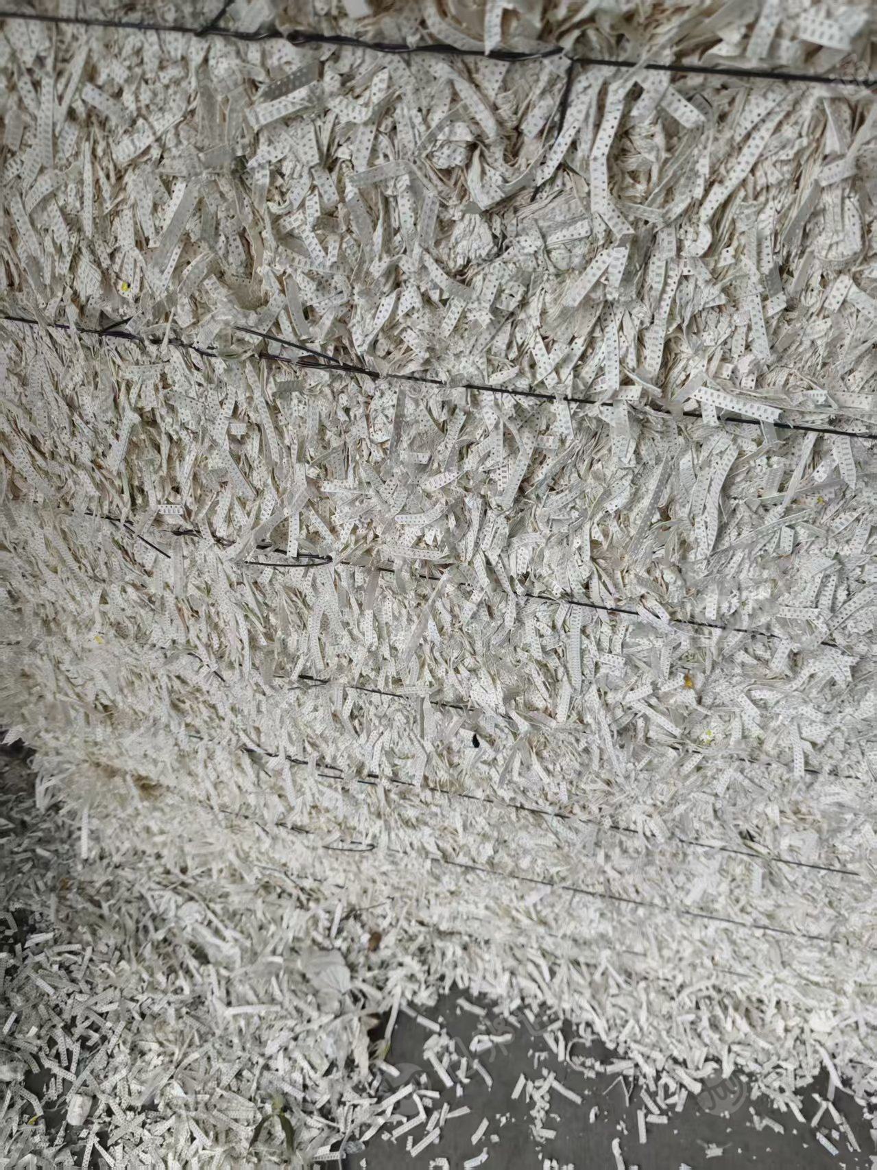 长期出售白色电子带压包料