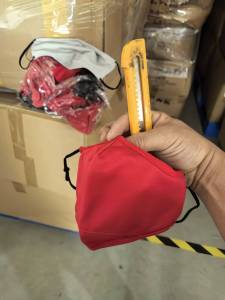 长期出售涤纶口罩，涤纶废布，现货20吨