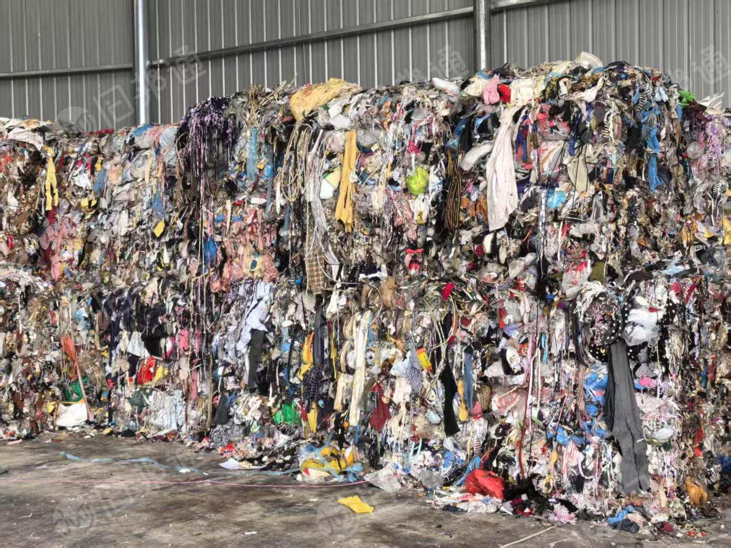 长期回收废布料，涤纶废布，涤氨废布 ，造粒后做塑料降解用，每个月需要1000多吨