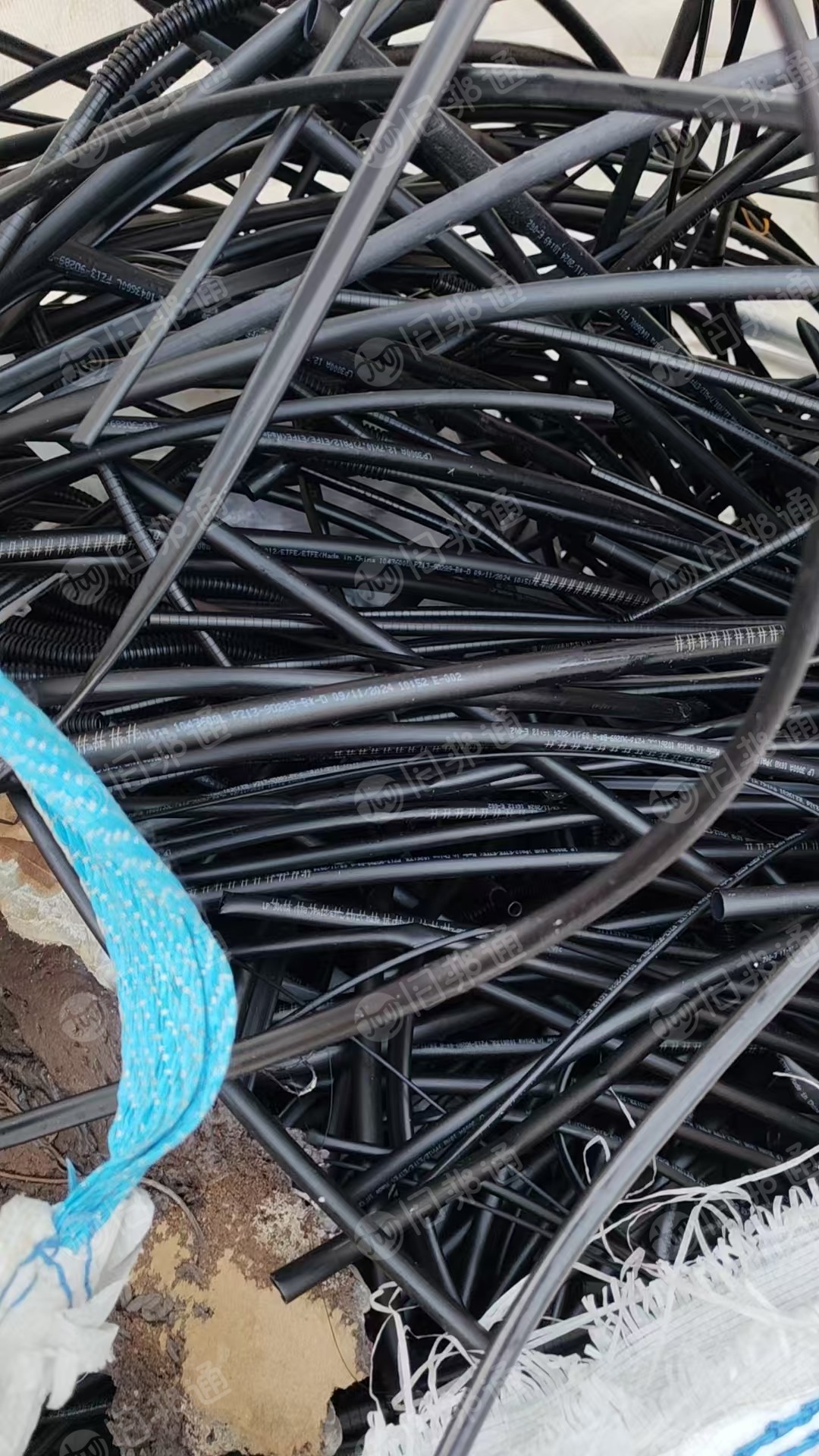 出售尼龙十二复合管毛料，现货5吨多