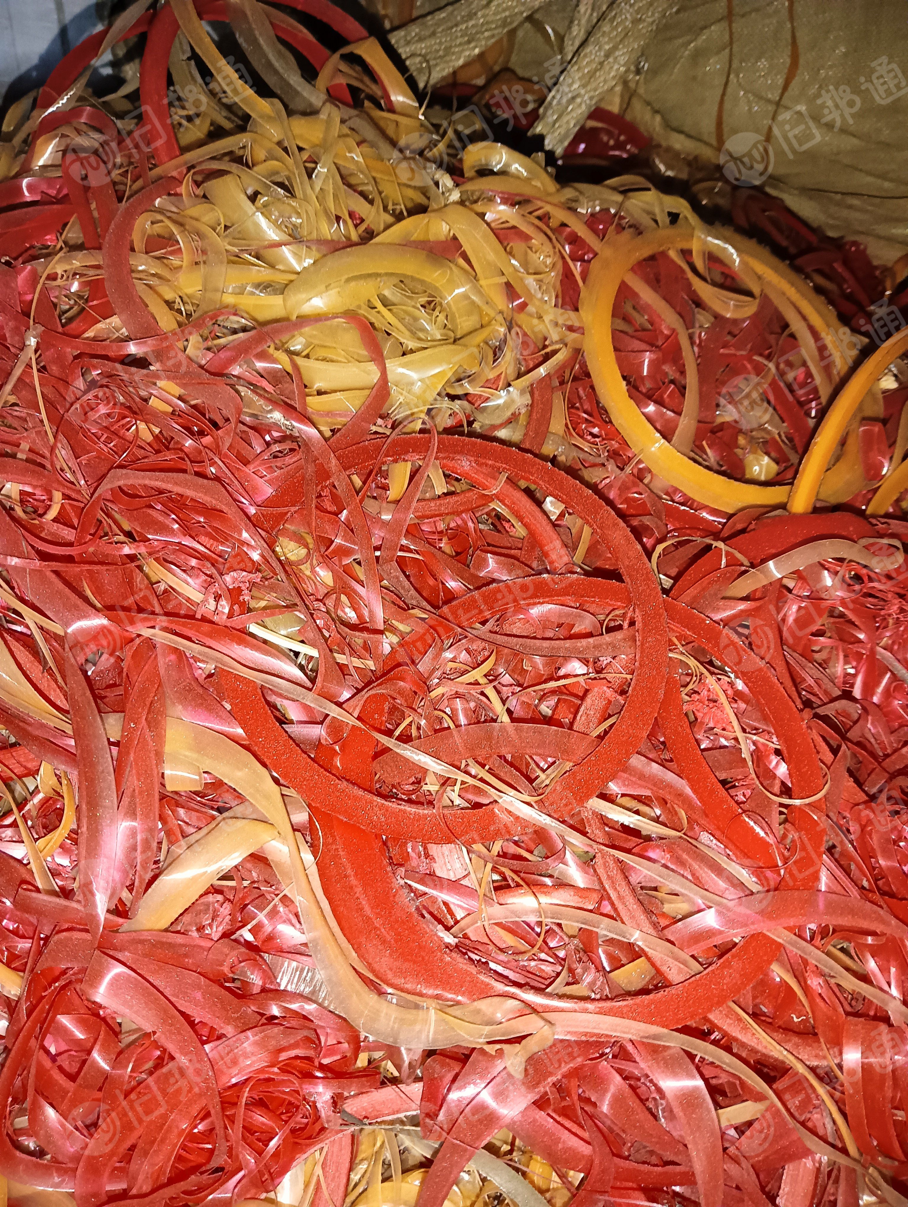 出售TPU边角料，现货6.8一车