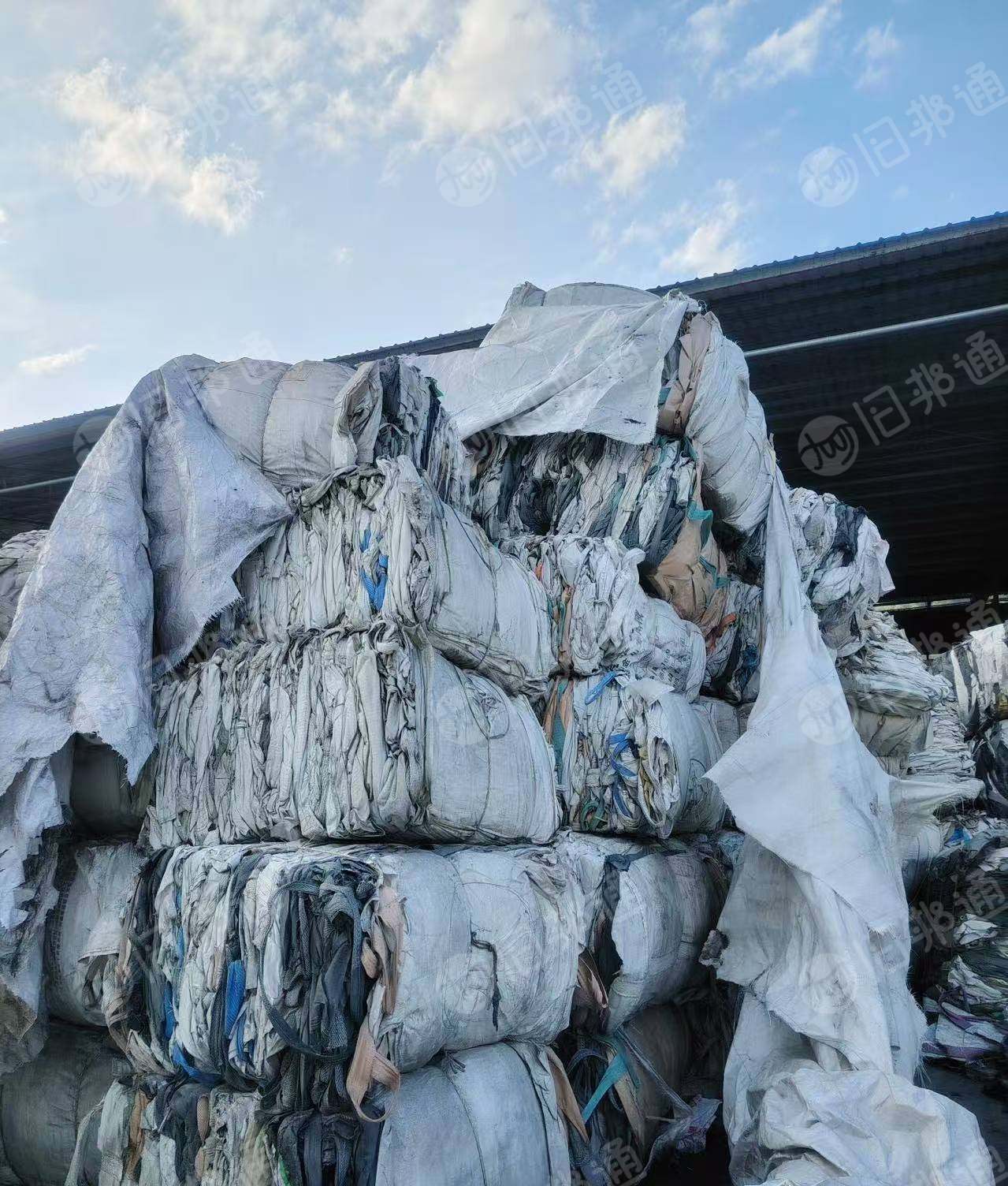 出售废旧吨包，装锌粉下来的，有残留，出七折左右，现货30吨