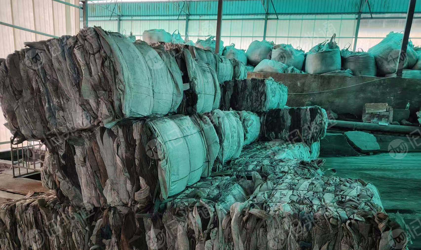 出售废旧吨包，装锌粉下来的，有残留，出七折左右，现货30吨