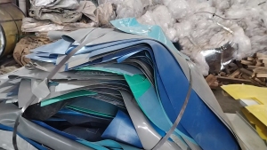 出售PE钢卷外包装皮废料，长期有货