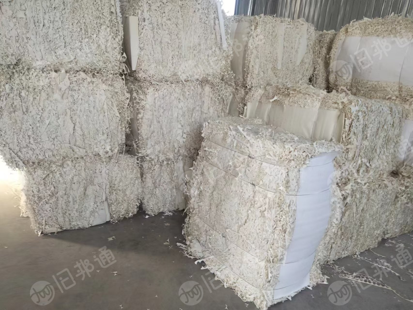 长期出售白色瓶盖纸边角料