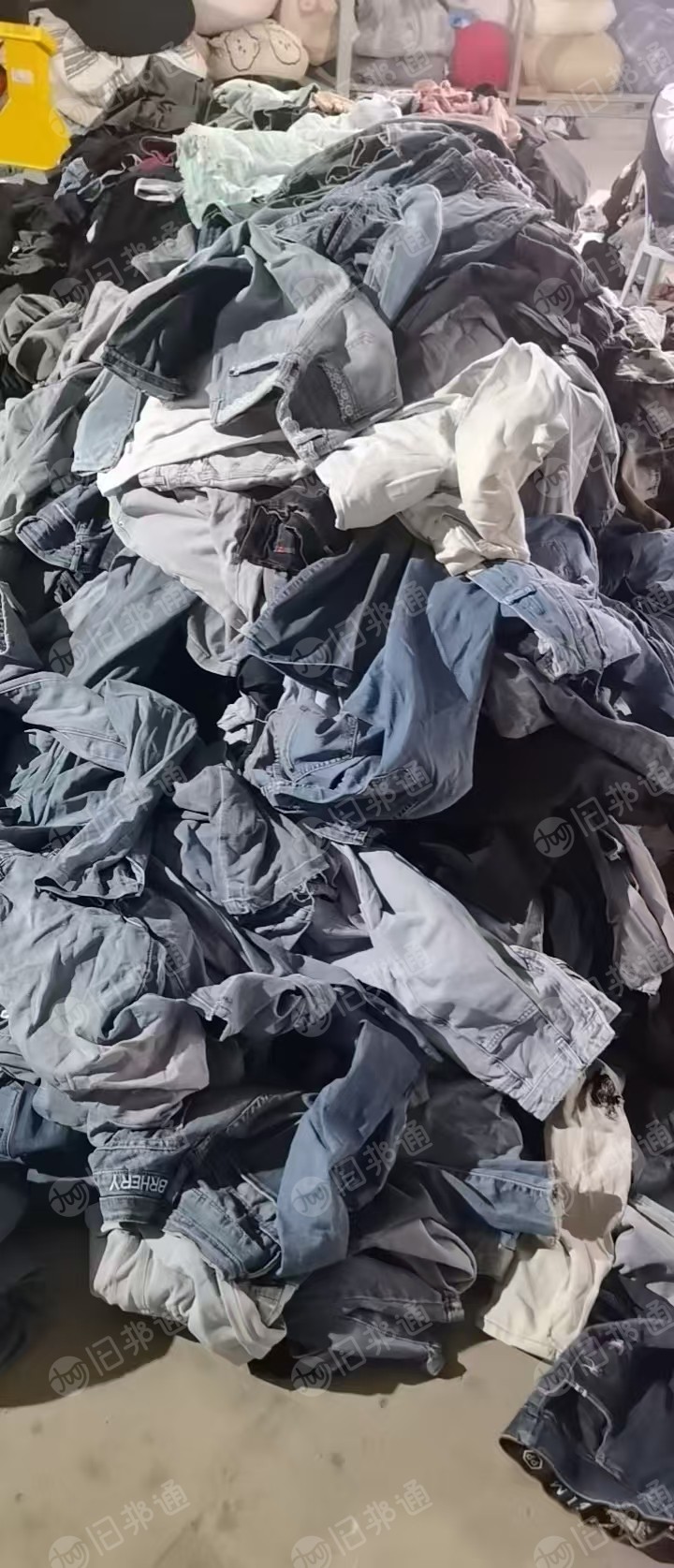 长期出售剪好拉链的牛仔裤，旧牛仔裤