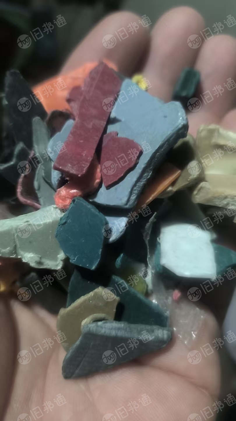 出售电瓶破碎料，有PP也有ABS，分拣好的，月供300多吨