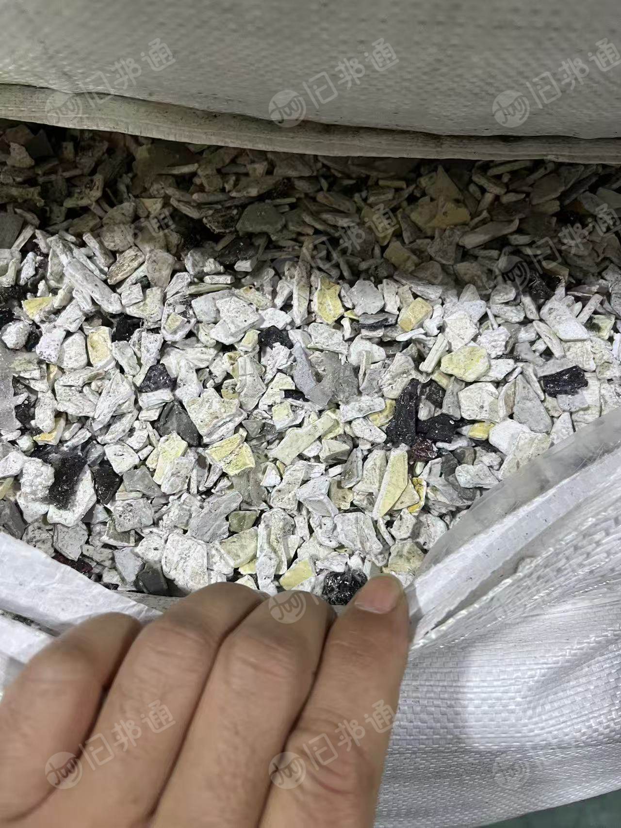 出售空调电视冰箱破碎料，有ABS材质也有PS材质的，干破和水破的都有，长期有货