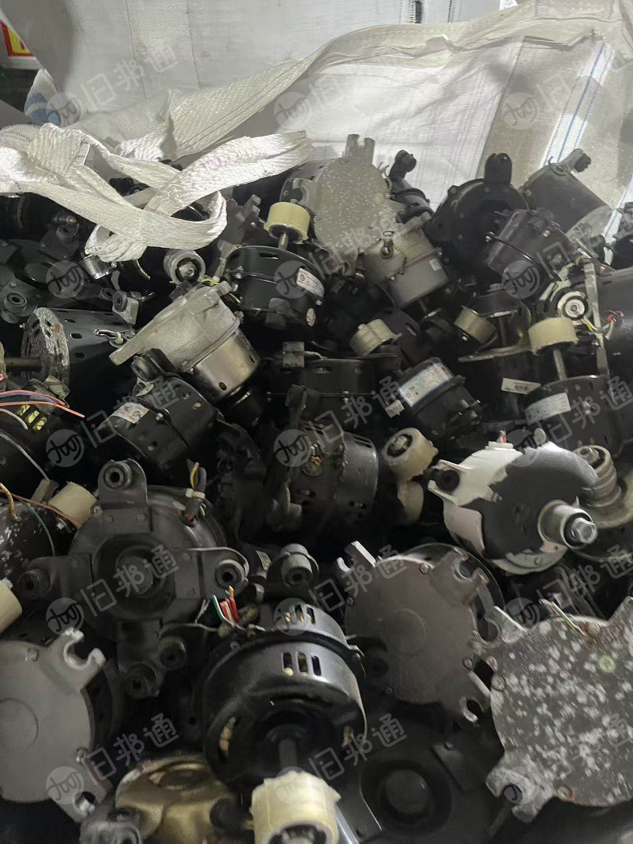 出售空调铜管，电机，废铁粉碎料，长期有货