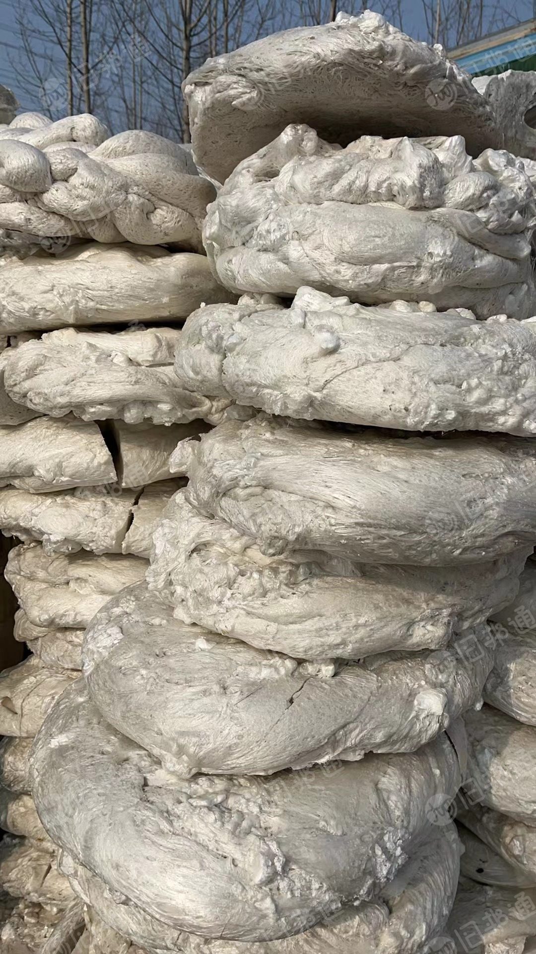 出售热熔快，厂货， 现货十几吨