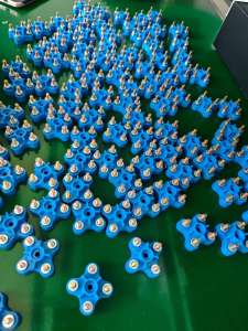 求购PC破碎料，灯罩的和水桶料破碎的都可以，用来做蓝色的产品