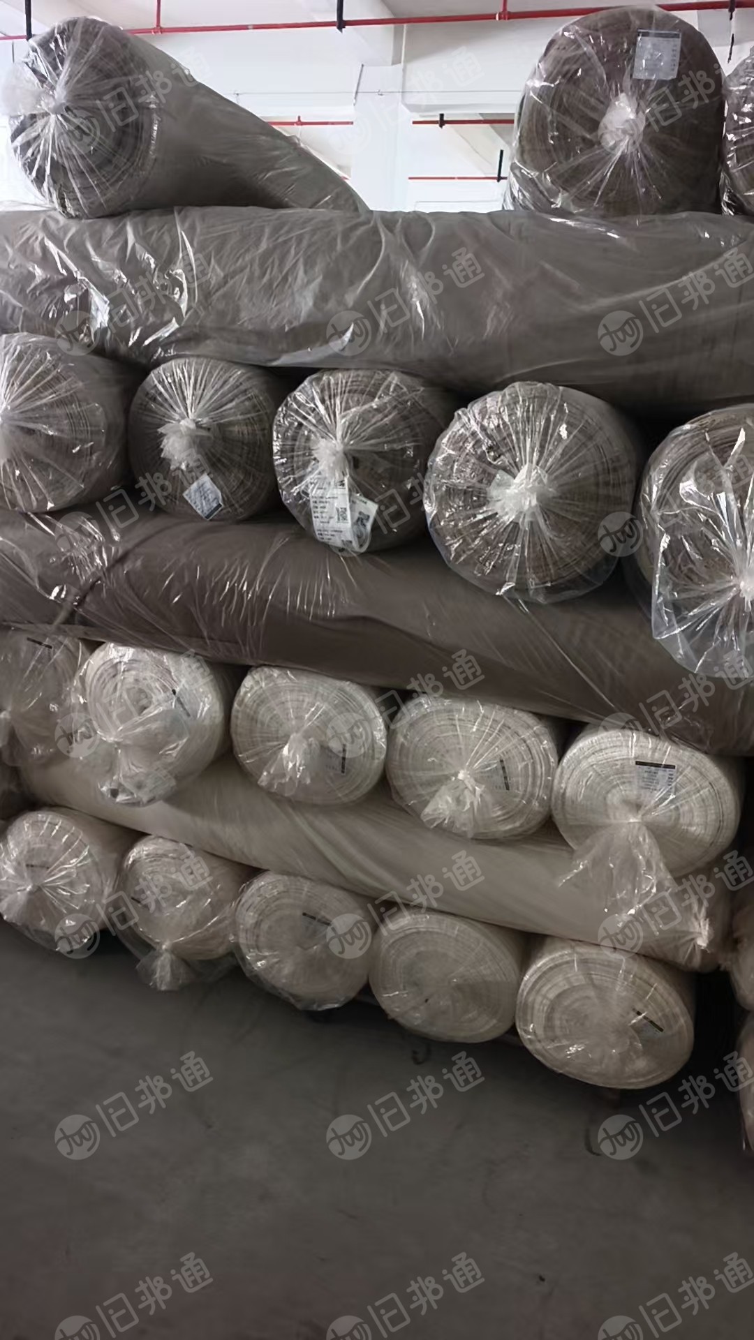 长期出售服装库存布，雪尼尔库存布，门幅160克重280，现货有10来吨，货在浙江绍兴