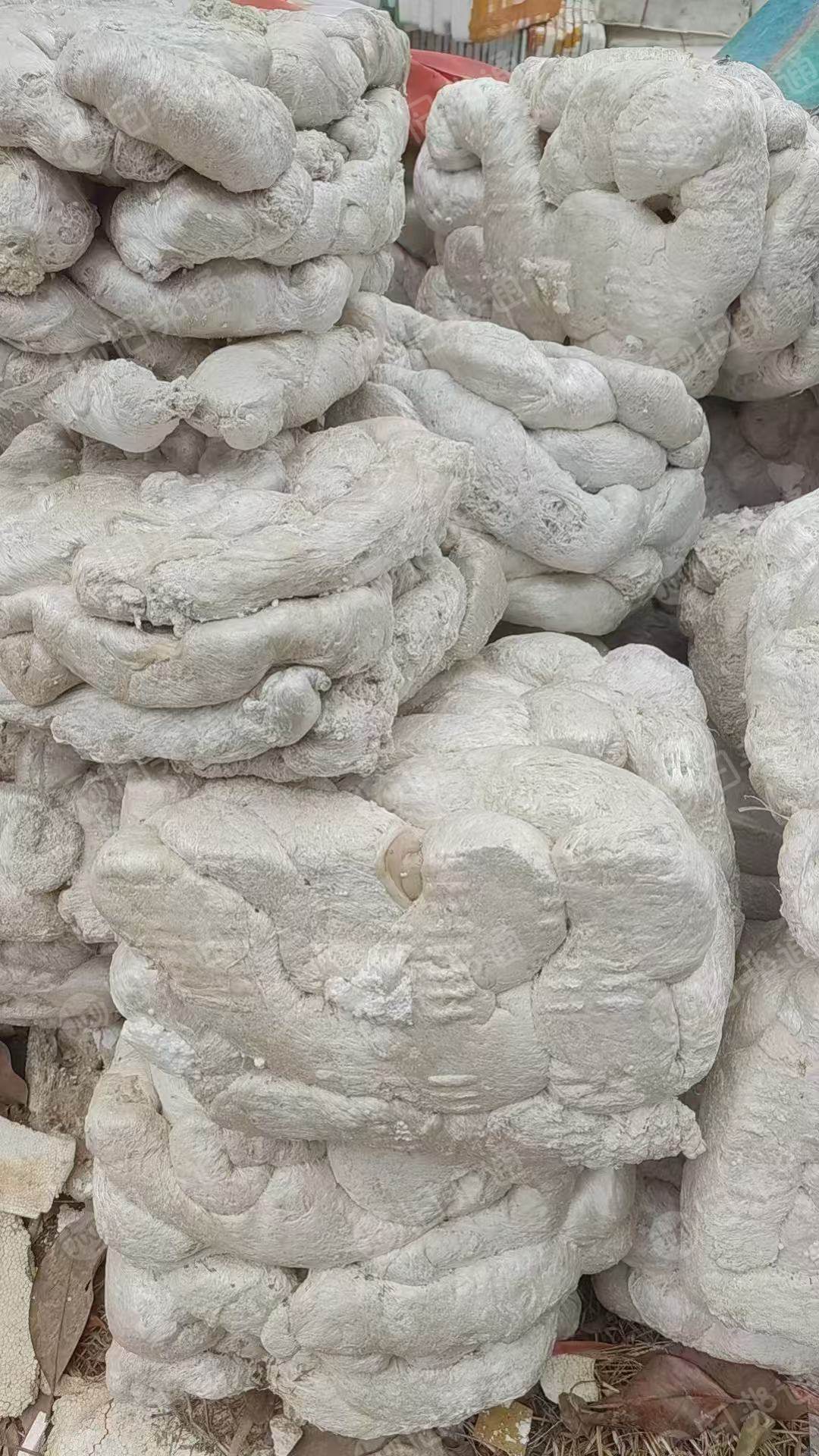 长期出售热熔块，现货10吨左右