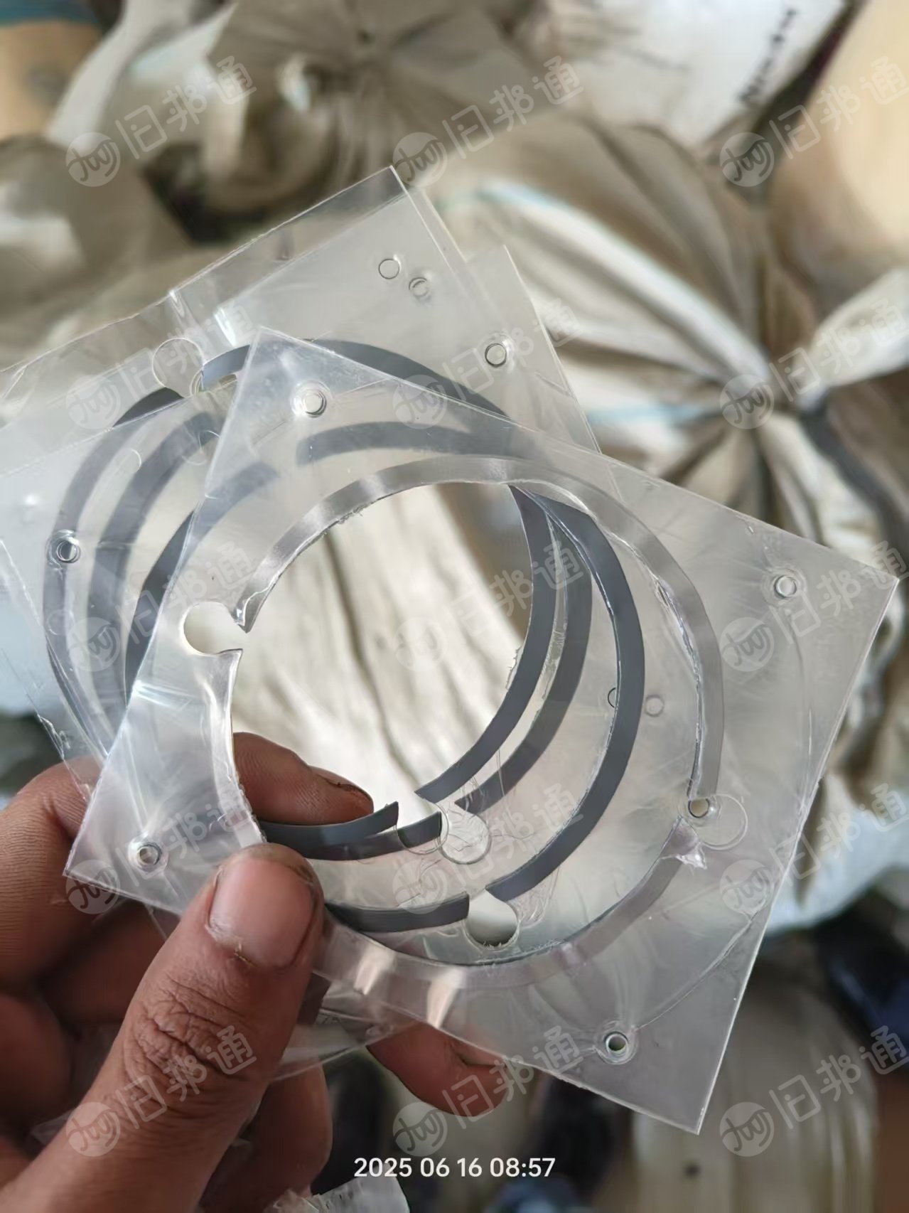 长期出售传动厂下来的pet膜废料