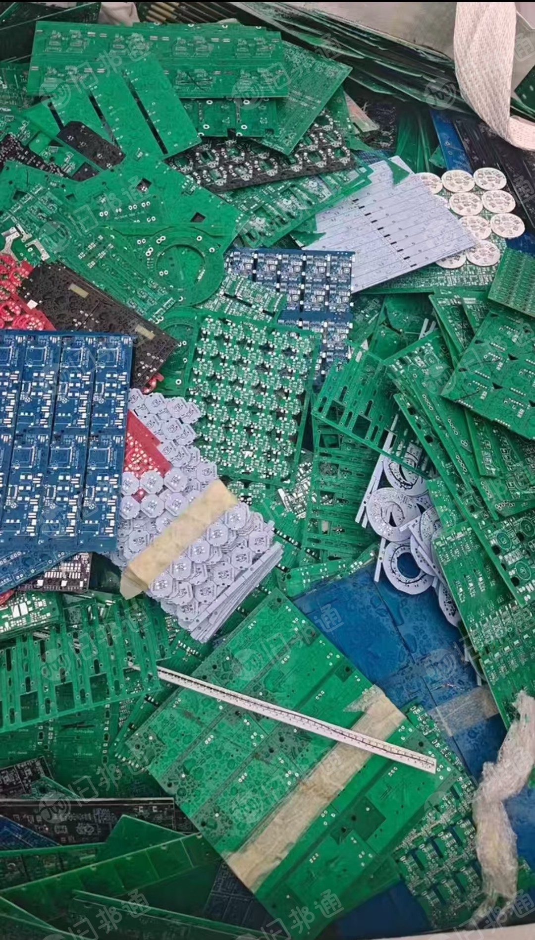 出售双面报废板，月供10多吨