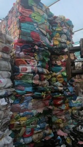 出售花乙压块，壶占比70%，现货6.8米一车