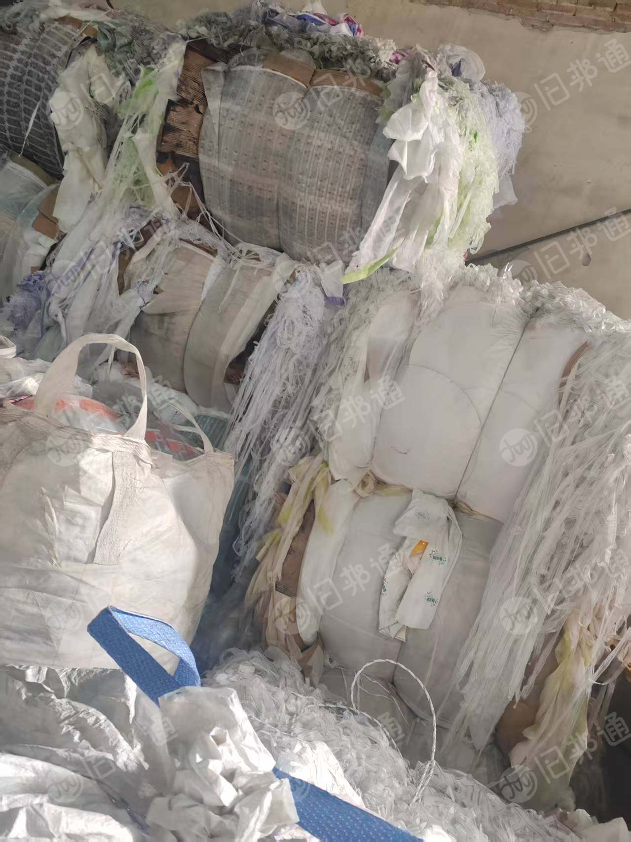 长期出售尿不湿下来的丙纶无纺布下脚料，纯丙纶无纺布，pp无纺布，都是印花的，现货十几吨