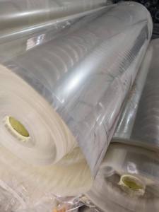 出售轻胶PET膜废料，废料有二十来吨，二次利用的也有，都是卷筒的