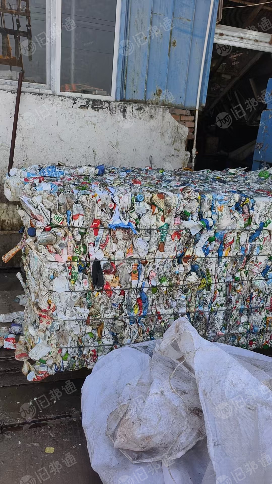 长期出售PET瓶砖，乳白瓶砖，杂瓶砖，够车发货