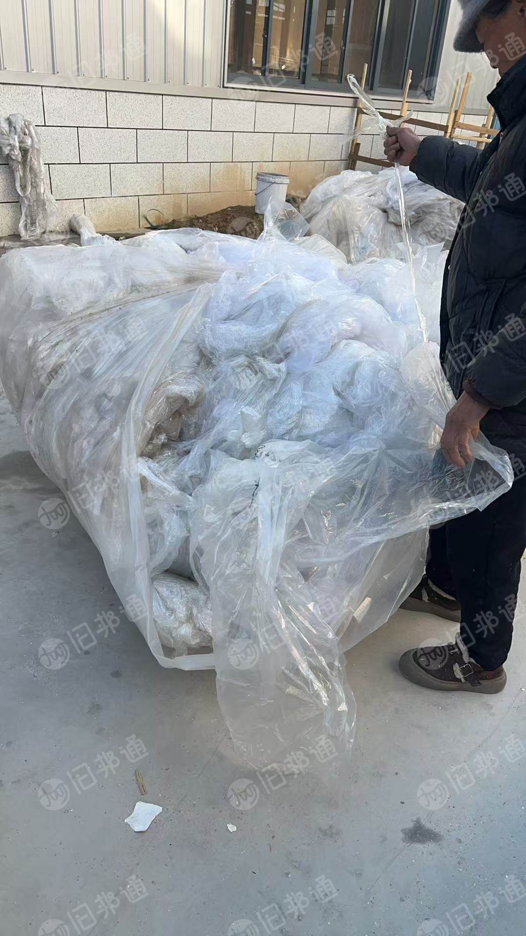 出售水洗高压膜废料，一级二级料都有，长期有货