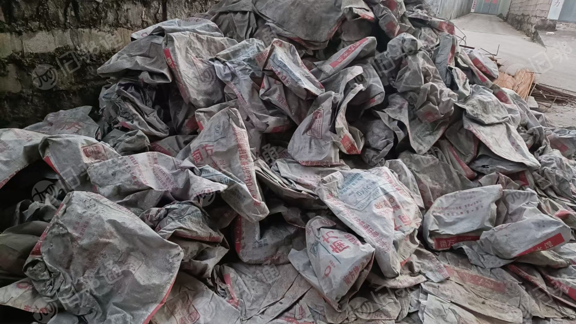水泥厂出售水泥袋废料