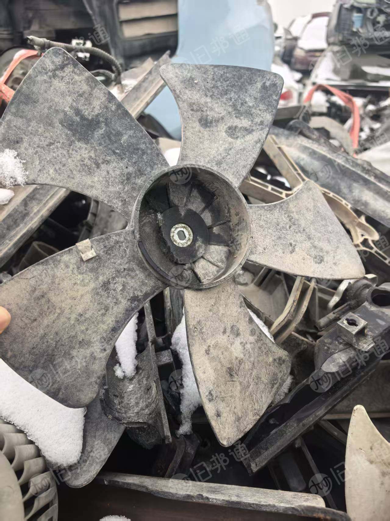 出售汽车尼龙废料，大量有货