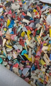 长期出售沉水丙破碎料，清洗好的，每月几挂车