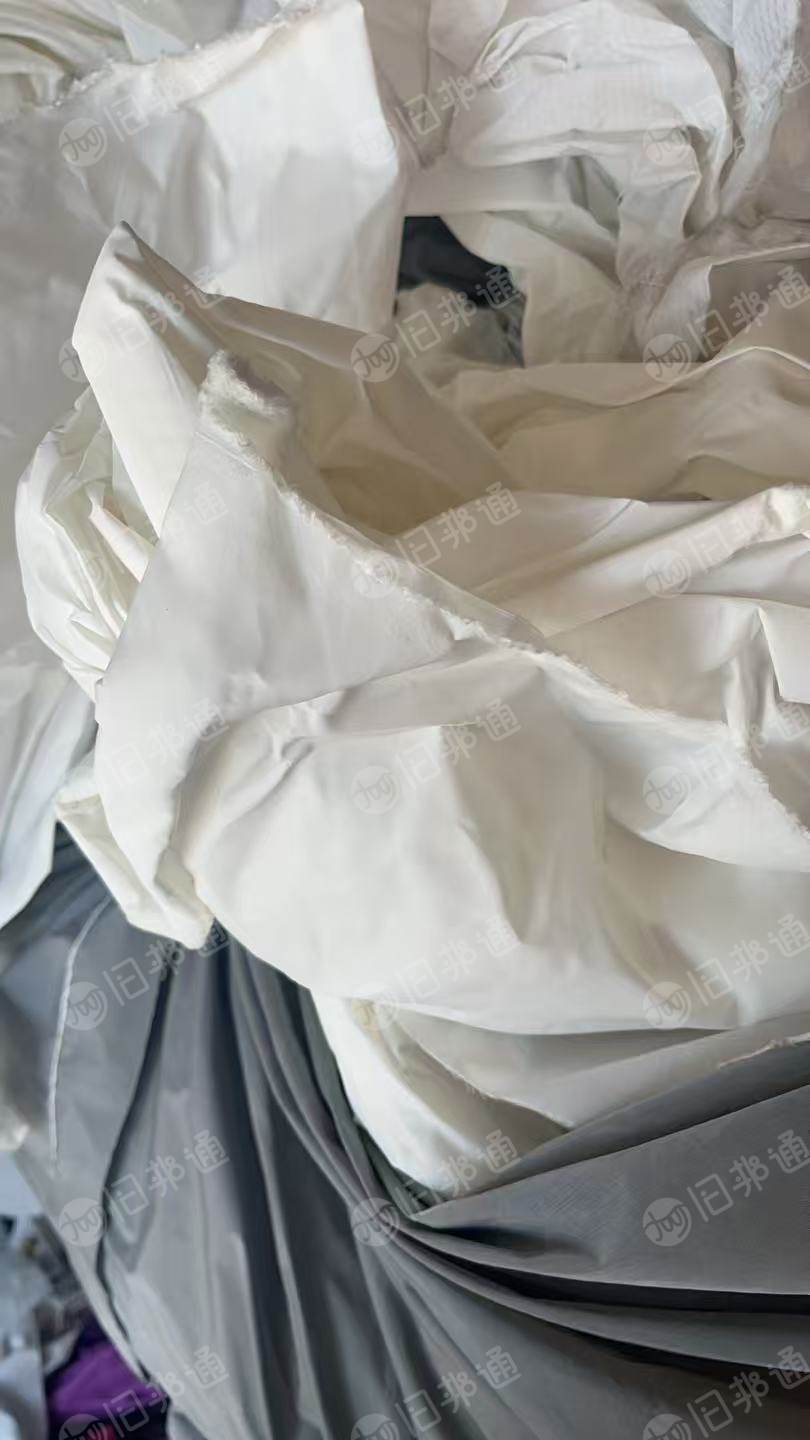 长期出售白色的纯尼龙废布，尼龙边角料，尼龙生坯布，现货三四吨