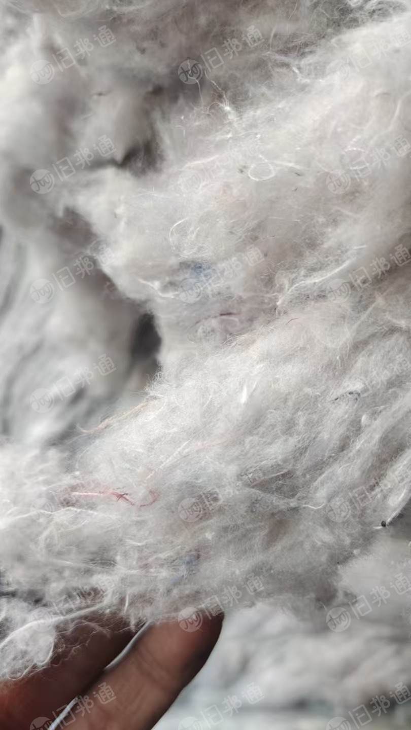 长期出售开松好的夹丝棉，次白棉，现货二十多吨