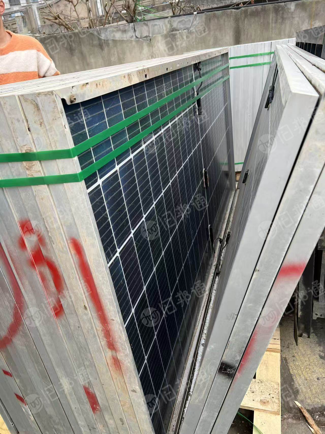 全国范围收购光伏板