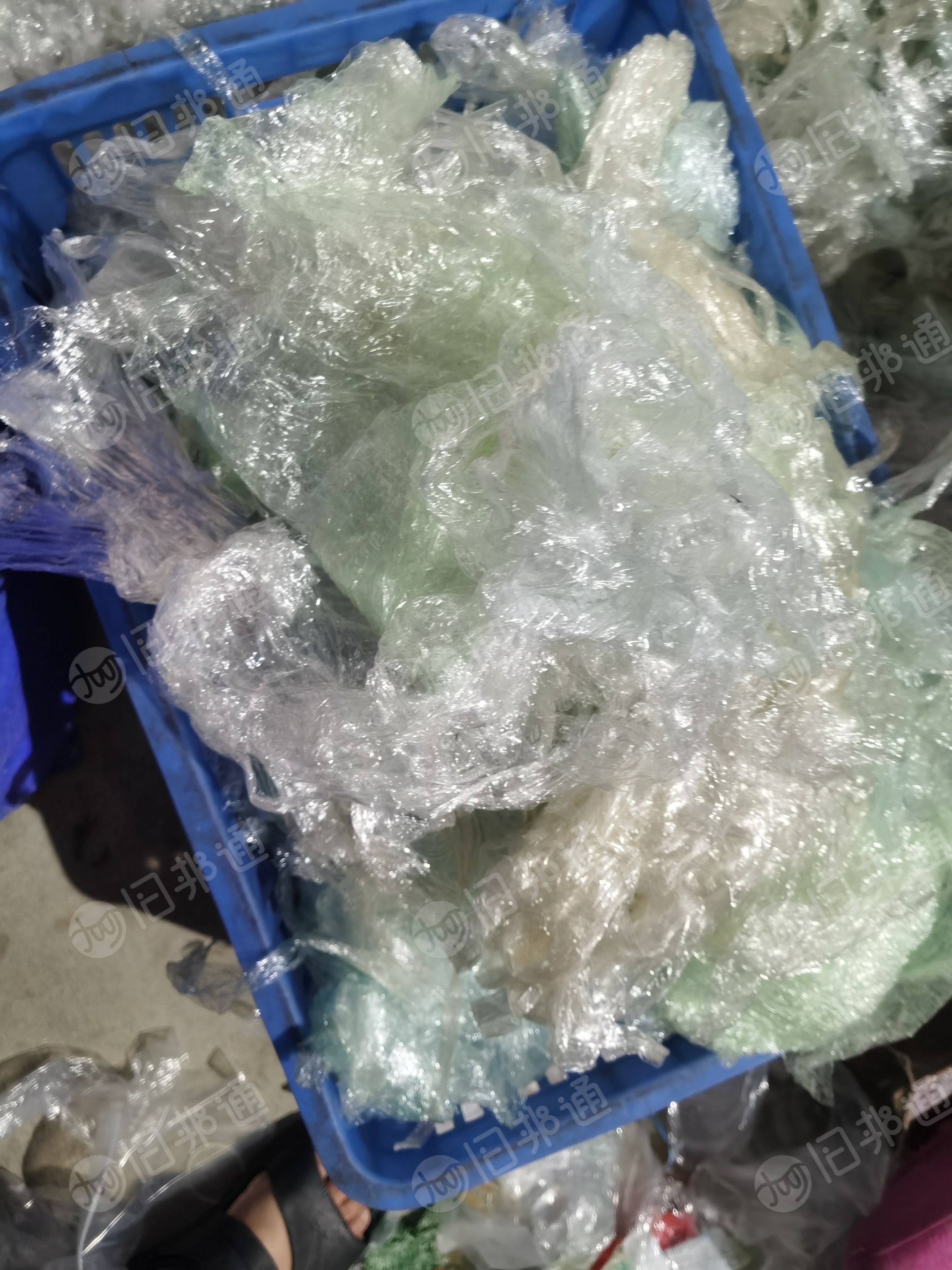 出售透明软质PVC膜，不带胶，挑干净的可以直接下机破碎用