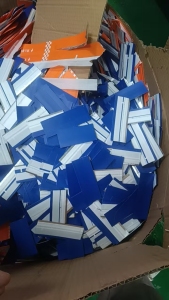 出售PP无纺布手提袋废料，长期有货