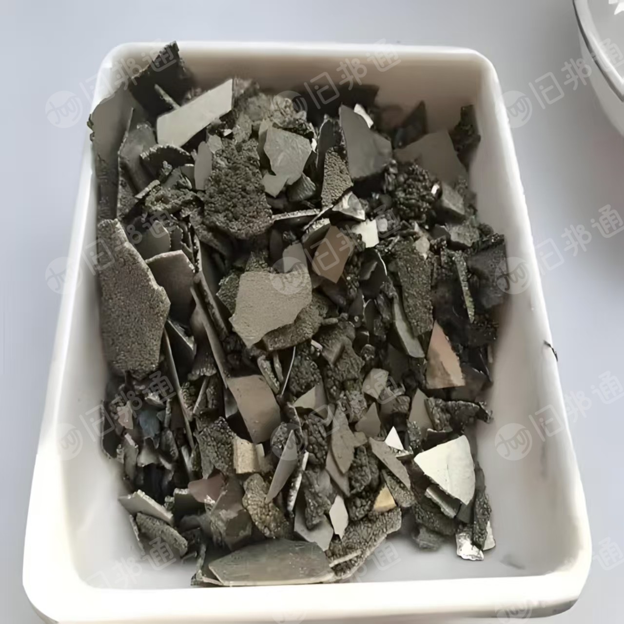 出售电解锰片，现货2车，长期有货