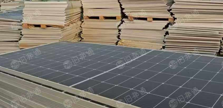 高价回收工程剩余光伏板，拆卸二手光伏板，报废光伏板，光伏逆变器 电站一站式打包