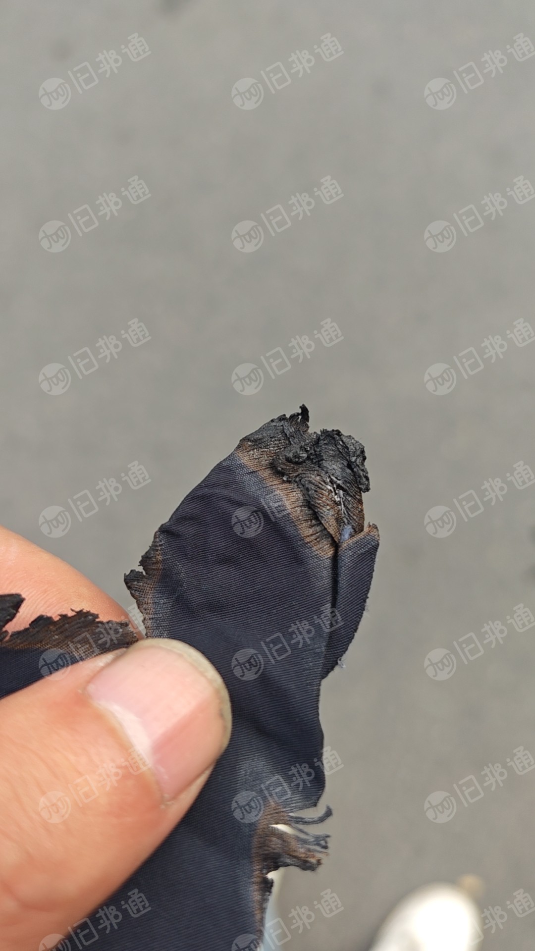 长期出售西裤厂裁床下来的涤棉碎布，废布，含棉在70%以上，一个月有100吨