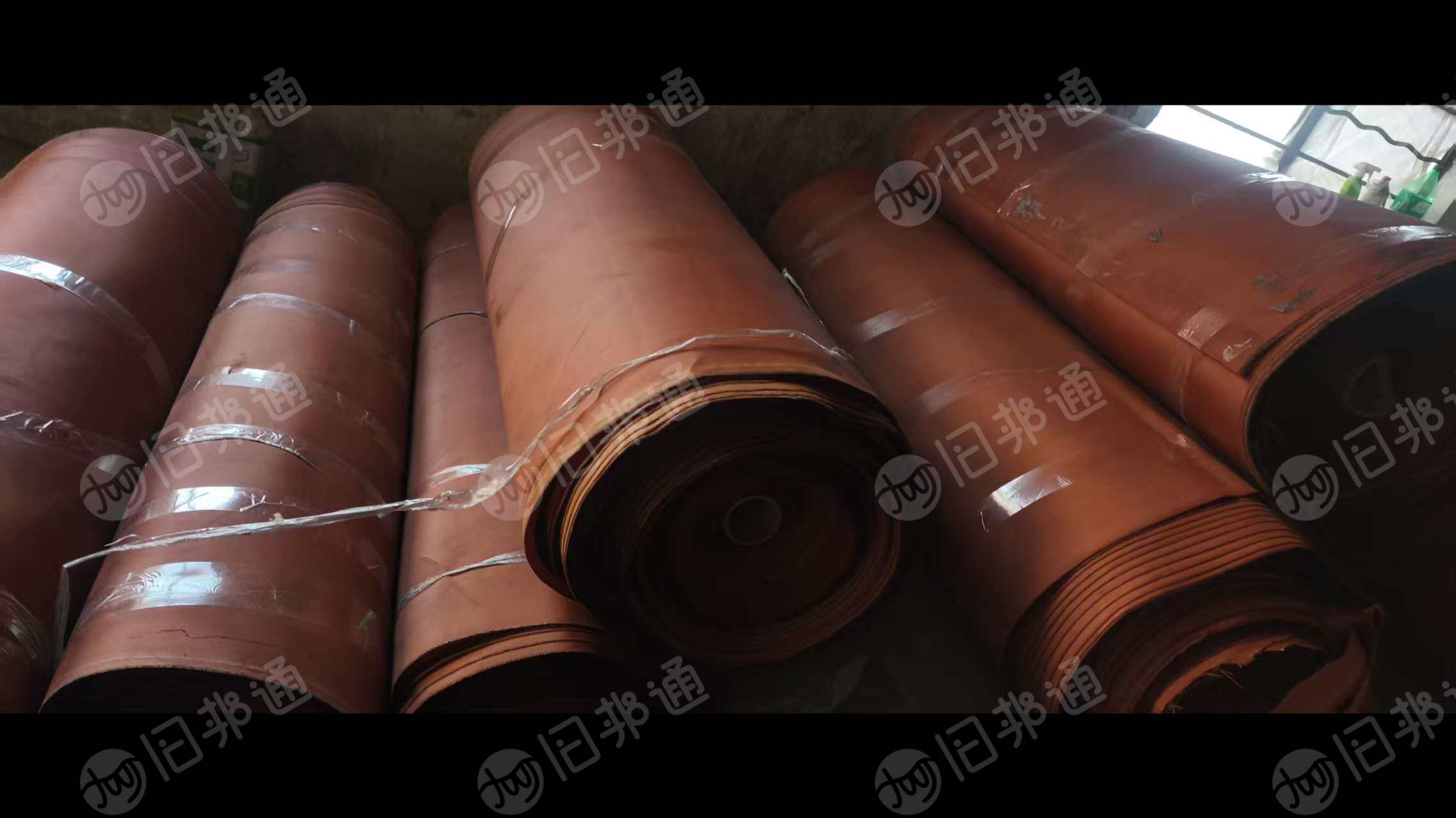 出售工业用布，复合的，涤纶浸胶的，可以做硅胶的，门幅1.8，现货有四五吨，货在江苏无锡