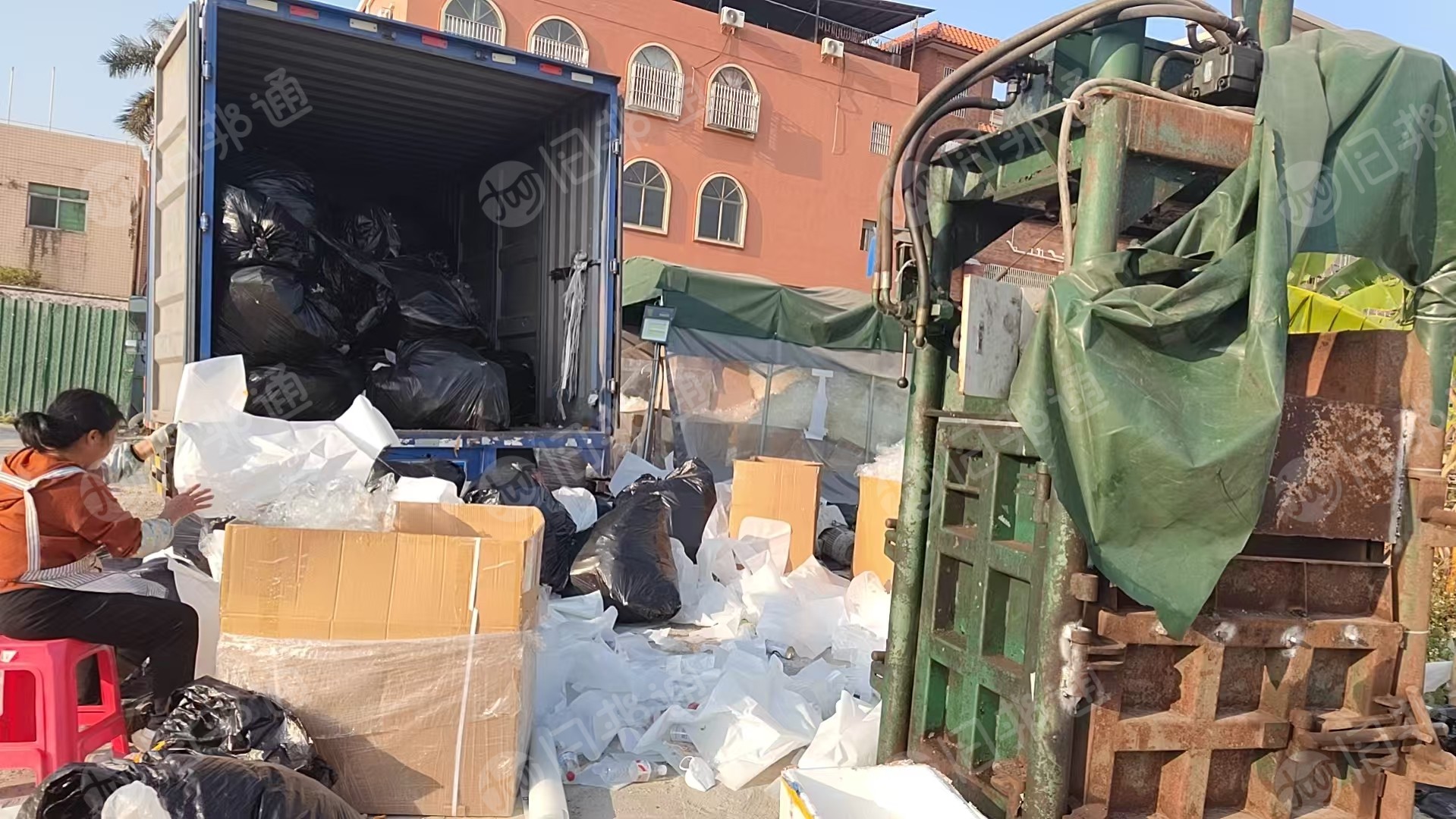 出售tpu车衣膜，月供7-8吨，都是雷克萨斯汽车厂下来的