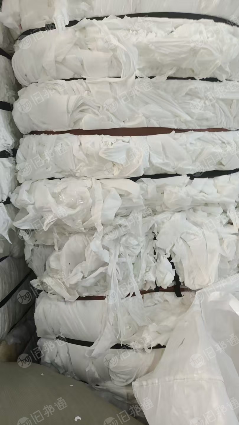 长期出售涤纶无纺布涤棉无纺布水刺无纺布，手套厂下来的，开花用，现货涤纶14吨涤棉16吨